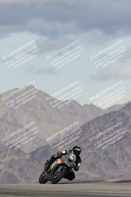 media/Nov-16-2025-Race Pace (Sun) [[8c5fa54630]]/Verified Riders/5-Turn 9 (1135am)/